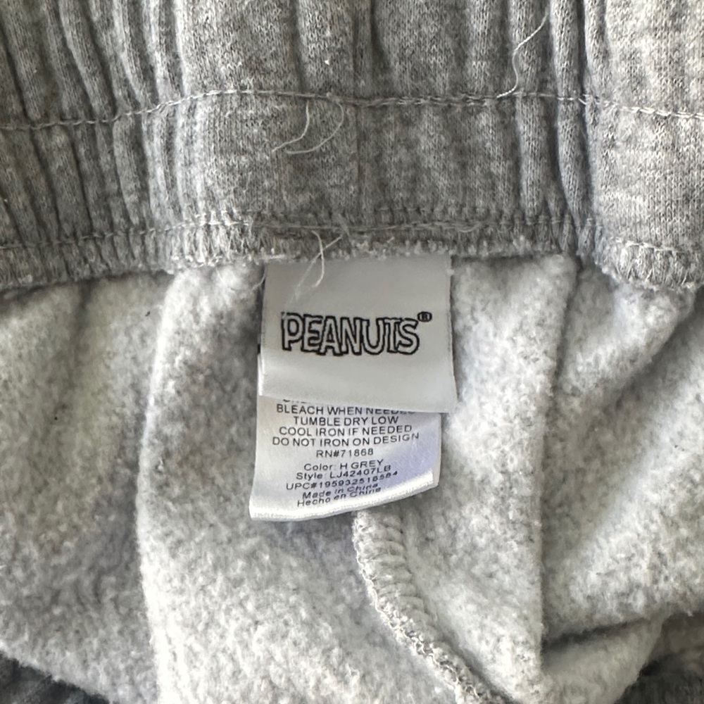 Peanuts Gray Sweatpants with Snoopy Patch - image 4